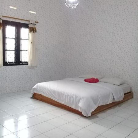 Ndalem Diajeng Apartment Yogyakarta Exterior photo